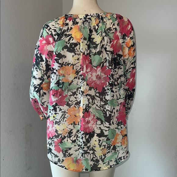 Lauren Ralph Lauren Floral Round Neck Sheer 3/4 Sleeves Shirt Blouse. Size L. - Picture 4 of 5